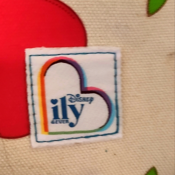 Disney ILY 4ever Snow White Apple Mini Backpack 12.5" X 9.5" X 4.5" - Picture 3 of 11